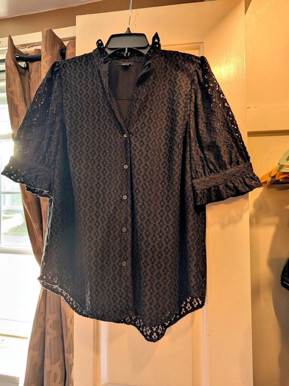 Ann Taylor Black Lace Button Down Shirt Size Medium Like New